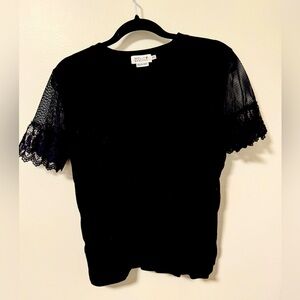 MOLLY BRACKEN | Tee with lace sleeve detail
